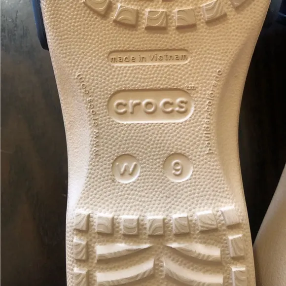 NEW🌟Crocs Blue and Tan Women's Slide Sandals size 9 summer resort travel comfort