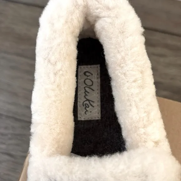 NIB [OluKai] Ku'una Lanui Indoor/Outdoor Soft Velvet Slipper Navy Blur Women’s 6