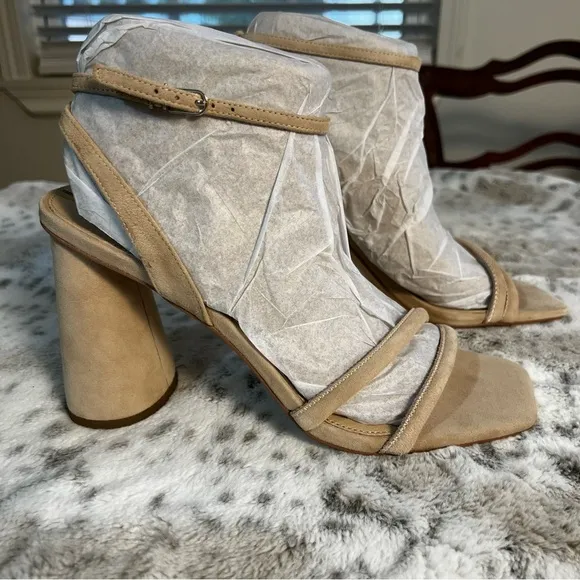 NIB Sam Edelman Kia Block Heel Suede Sandals in Nude Cappuccino sz 10 wide