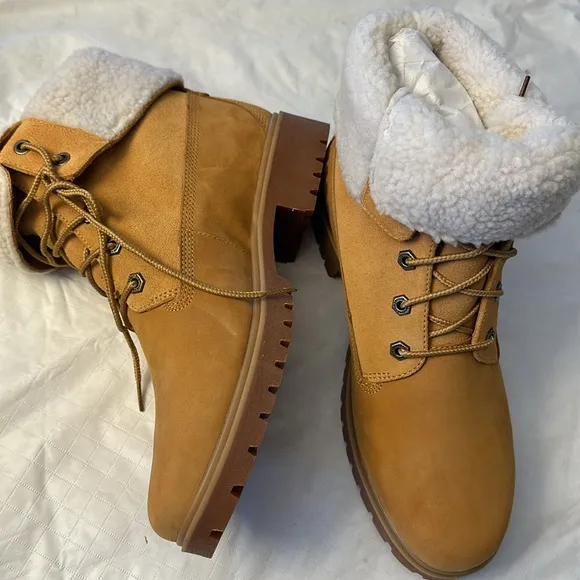 NIB Timberland Jayne Fleece Fold Down Lace Up Boots Wheat Nubuck SZ 9.5