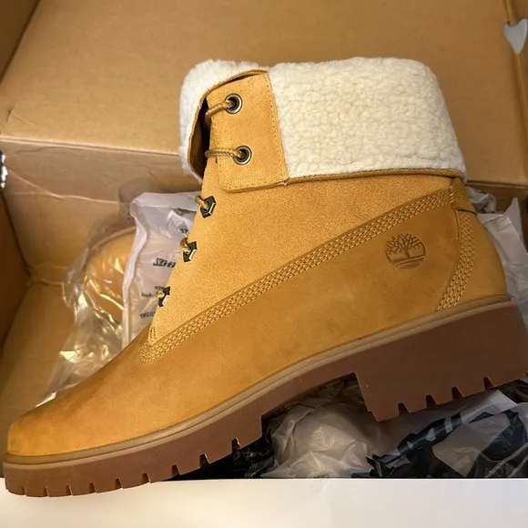 NIB Timberland Jayne Fleece Fold Down Lace Up Boots Wheat Nubuck SZ 9.5