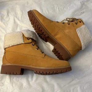 NIB Timberland Jayne Fleece Fold Down Lace Up Boots Wheat Nubuck SZ 9.5