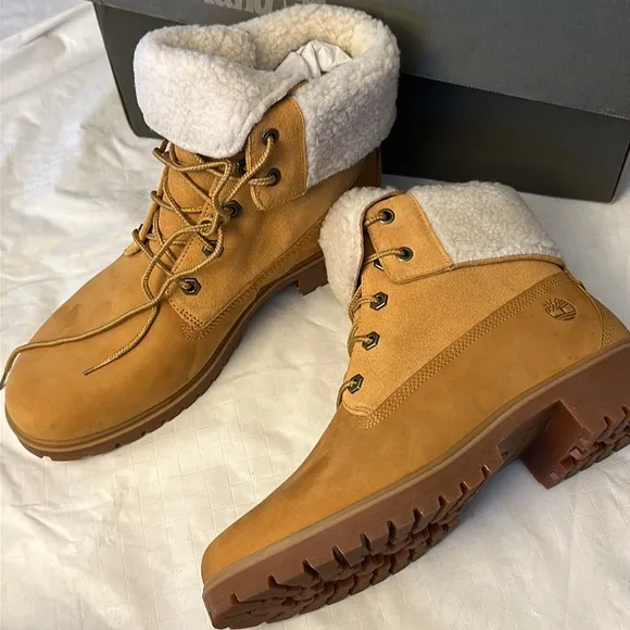 NIB Timberland Jayne Fleece Fold Down Lace Up Boots Wheat Nubuck SZ 9.5