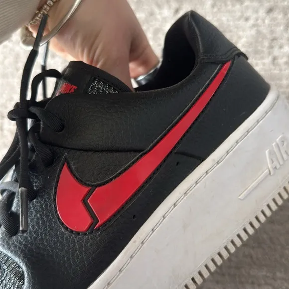 Nike AF1 Sage Low Valentines Day 2020 Heart Lock Sneakers