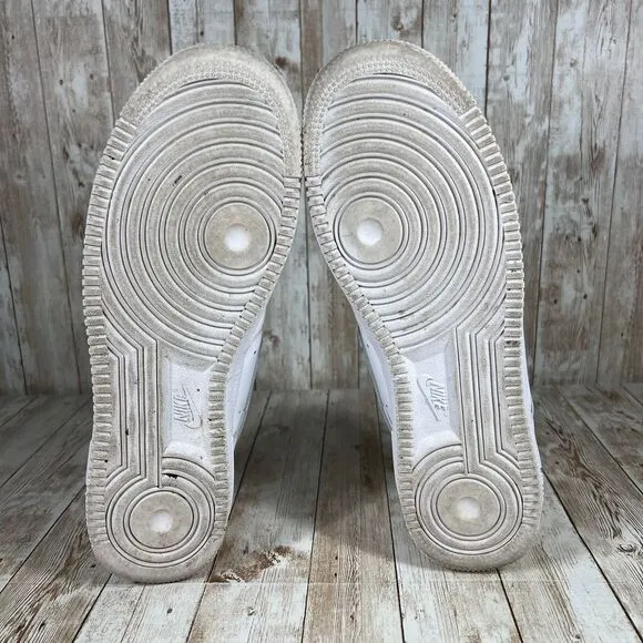Nike Air Force 1 '07 Low Mens Size 10.5 White Athletic Shoes Sneakers CW2288-111