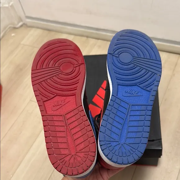 Nike Air Jordan 1 High OG Sneakers “playoffs”