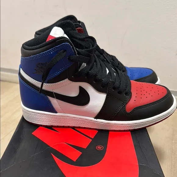Nike Air Jordan 1 High OG Sneakers “playoffs”