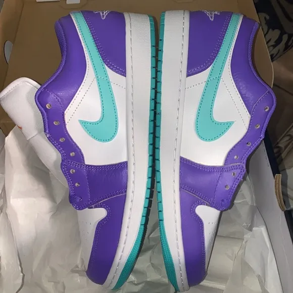 Nike AIR JORDAN 1 LOW SE Psychic Purple and Hyper Jade Sneakers