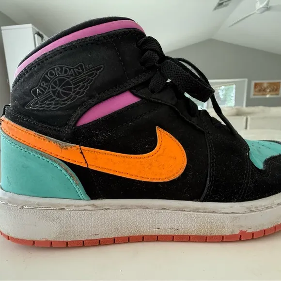 Nike Air Jordan 1 Mid Candy Multicolor GS Size 5.5Y YOUTH Sneakers