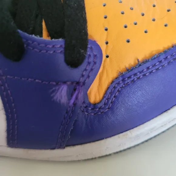 Nike Air Jordan 1 Mid Lakers (PS) Youth Sneakers Size 3Y
