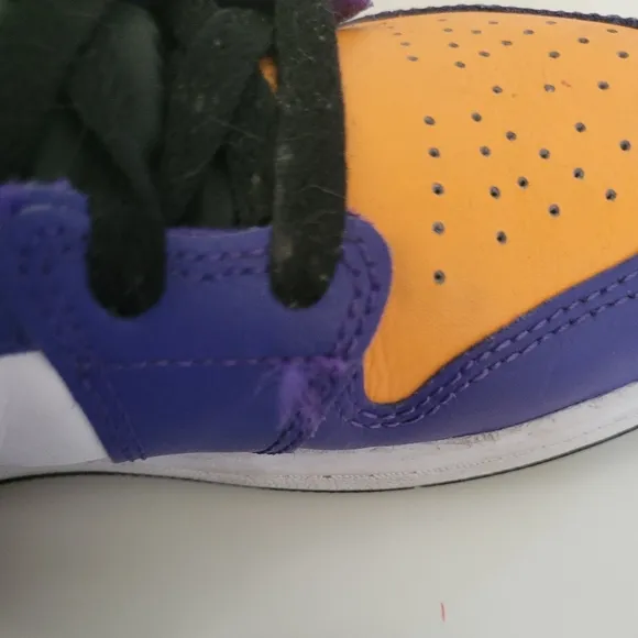 Nike Air Jordan 1 Mid Lakers (PS) Youth Sneakers Size 3Y