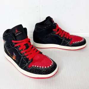 Nike Air Jordan 1 Mid SE Mens Size 7.5 Black Red Siempre Familia Sneakers