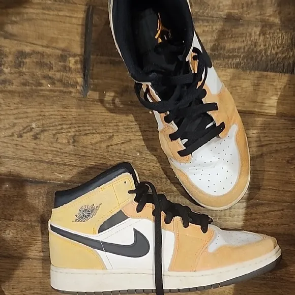 Nike Air Jordan Kids Sneakers - Yellow and Black