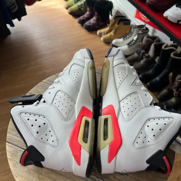 Nike Air Jordan VI 6 White Infrared Retro Basketball 6Y