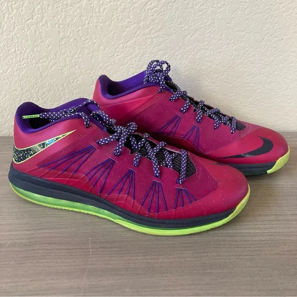 Nike Air LeBron Broncurial Men’s sz 13 EUC Sneakers w/ LeBron James