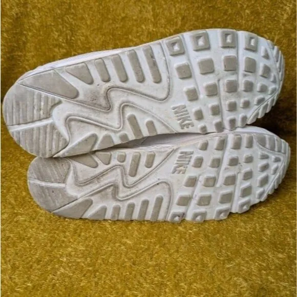 Nike Air Max 90 Size 10 White Leather Mesh Sneakers Grunge Y2K Streetwear