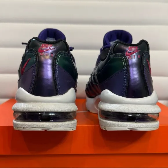 Nike Air Max 95 SE Metallic Purple Youth Size 6.5/Womens 8 AJ1899-500