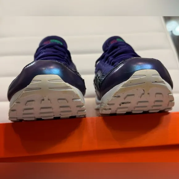 Nike Air Max 95 SE Metallic Purple Youth Size 6.5/Womens 8 AJ1899-500