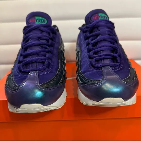Nike Air Max 95 SE Metallic Purple Youth Size 6.5/Womens 8 AJ1899-500