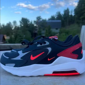 Nike Air Max Bolt (GS) in Smoke Grey and Bright Crimson
