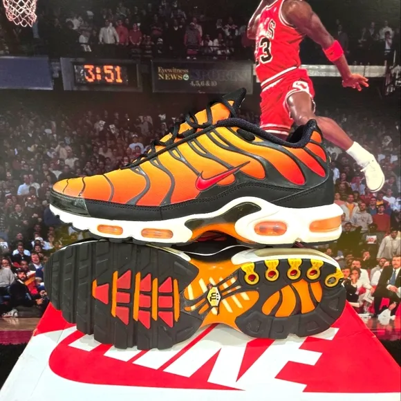 Nike Air Max Plus TN Sunset Orange Black Sneakers