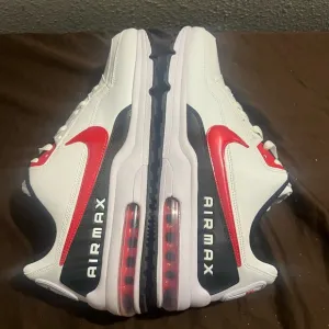 Nike Air Max White and Red Sneakers Air Max LTD 3