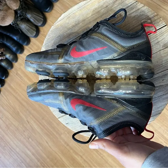 Nike Air Vapormax 2019 “Metallic Gold” (CU4872-001) Women’s Size 9.5
