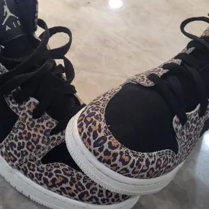 Nike Ankle Boots with Leopard Print and Black