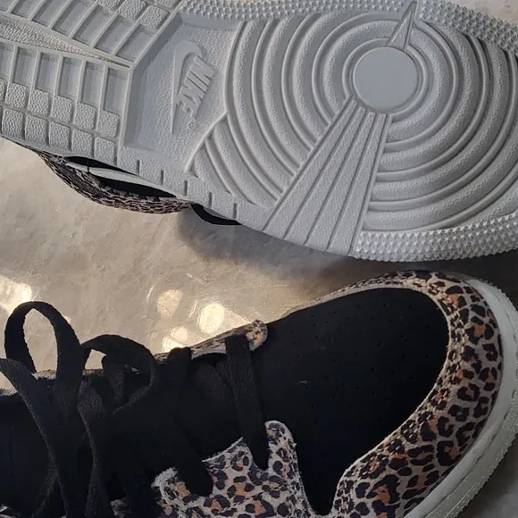 Nike Ankle Boots with Leopard Print and Black