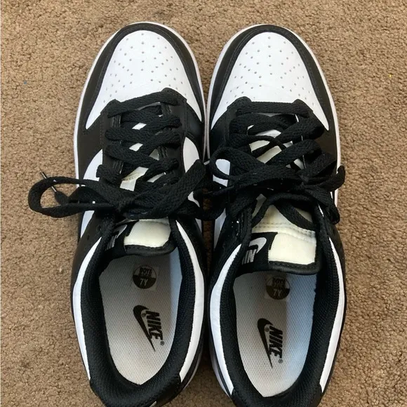 Nike Classic Black and White Low-Tops