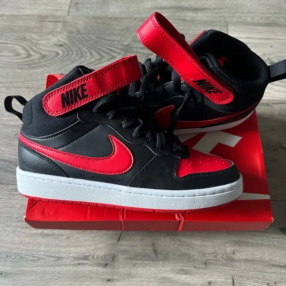 Nike Court Borough Mid 2 size 5y