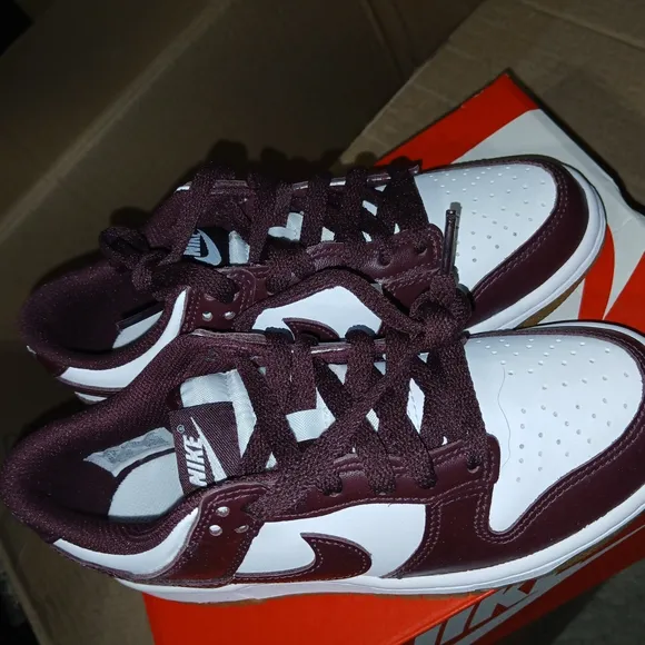 Nike Dunk Low WINE  and White Sneakers Dynamic Design