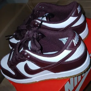 Nike Dunk Low WINE  and White Sneakers Dynamic Design