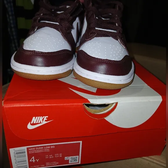 Nike Dunk Low WINE  and White Sneakers Dynamic Design