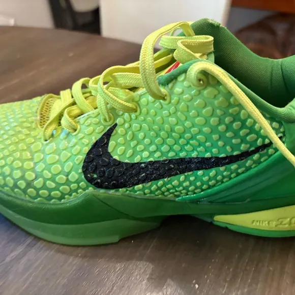 Nike Green and Black Sneakers with Textured Design