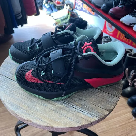 Nike KD VII GS (Good Apples) Black/Medium Mint-Action Red 6Y