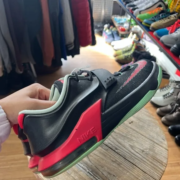 Nike KD VII GS (Good Apples) Black/Medium Mint-Action Red 6Y