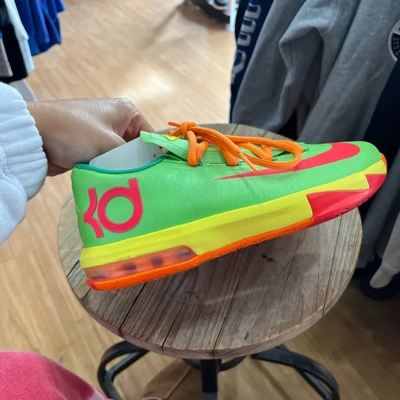 Nike Kevin Durant KD VI Candy Basketball Boys Sneakers Size 4Y