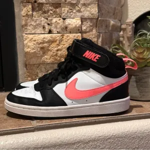 Nike Kids Court Borough Mid 2 Black White Pink Sneakers Size 4