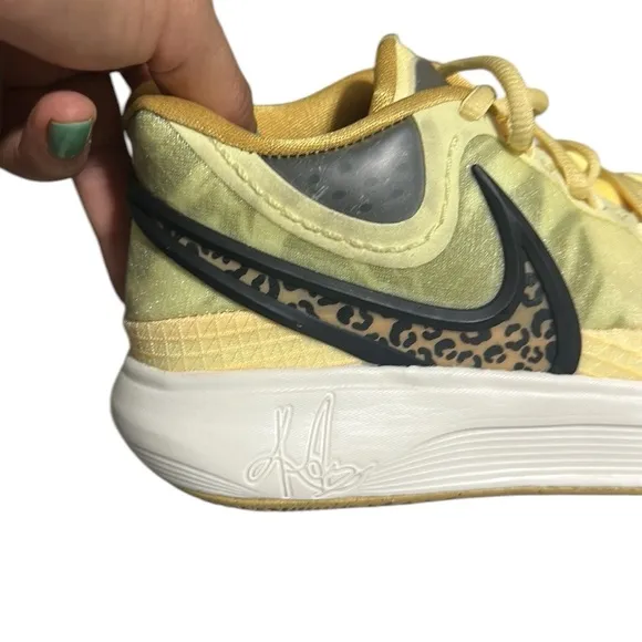 Nike Kyrie 8 Citron Tint Leopard DJ6017-800 Yellow and Black Sneakers Size 5.5