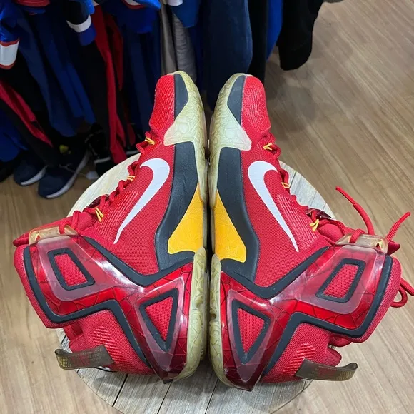 Nike LeBron 12 Elite Team 2015 Size 13