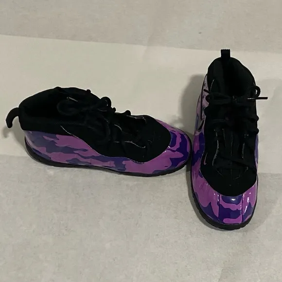 Nike Little Foamposite Purple Black Sneaker Kids Size 10