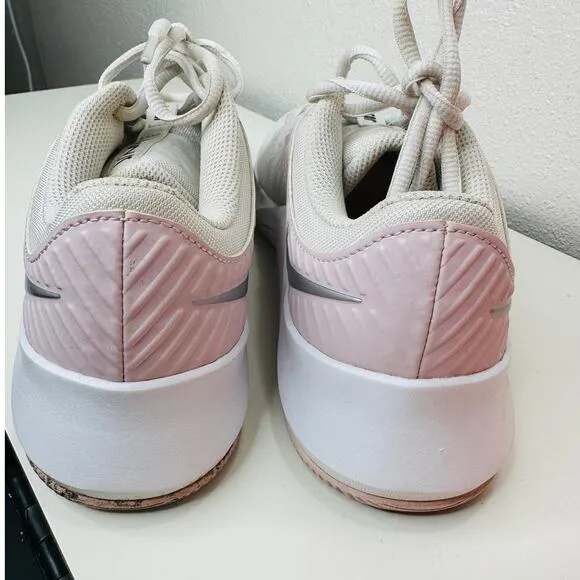 Nike MC Trainer Platinum Metallic Silver &amp; Pink Training Sneakers 8.5