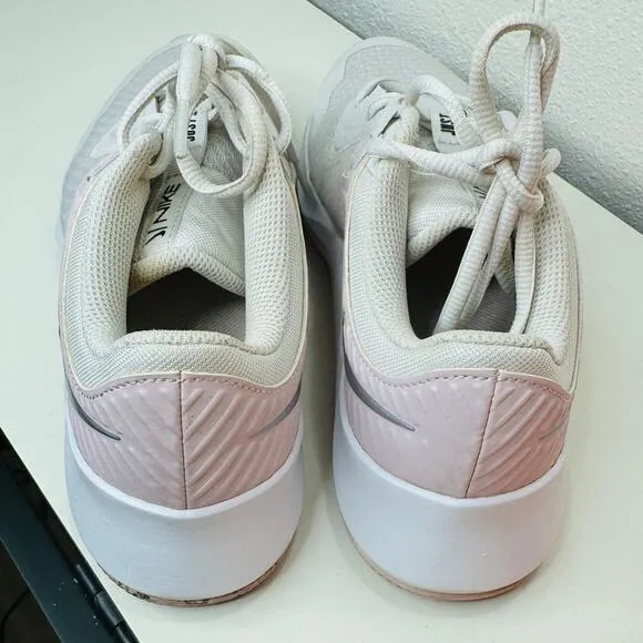 Nike MC Trainer Platinum Metallic Silver &amp; Pink Training Sneakers 8.5