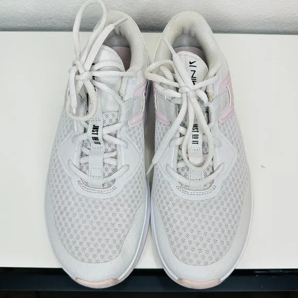 Nike MC Trainer Platinum Metallic Silver &amp; Pink Training Sneakers 8.5