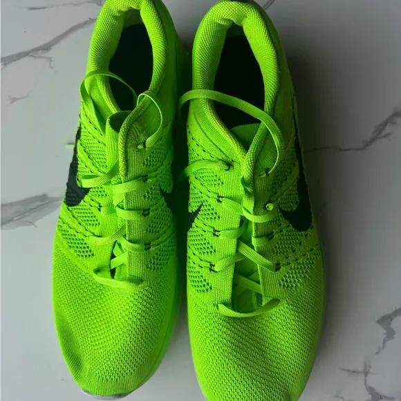 Nike Men’s 14 Flyknit Lunar1  Neon Green Sneakers NWOT