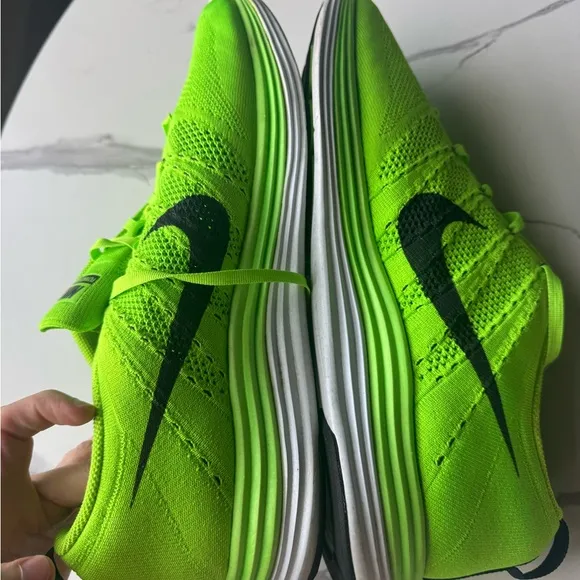 Nike Men’s 14 Flyknit Lunar1  Neon Green Sneakers NWOT