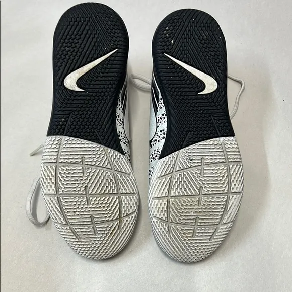 Nike Mercurial Vapor 13 Academy MDS IC  Graphic Black and White Sneakers youth 3