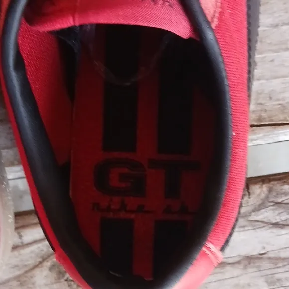 Nike Red and Black Classic Sneakers