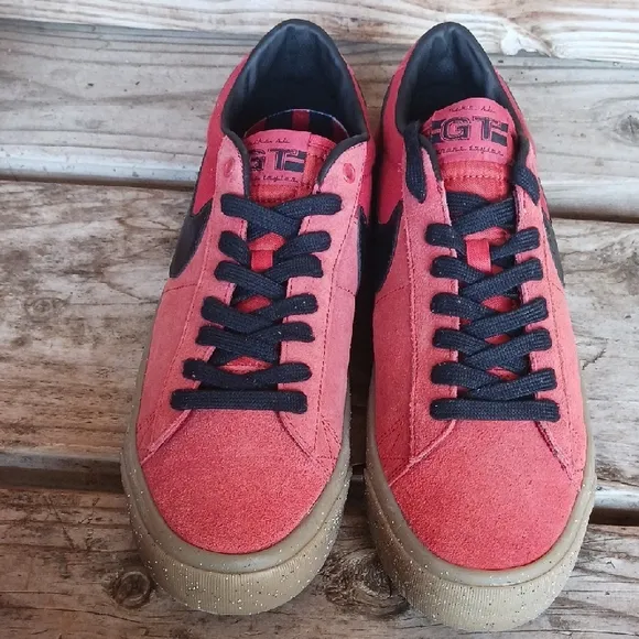 Nike Red and Black Classic Sneakers